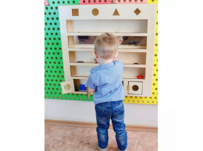 Настінний модуль «Об'ємні тіла і дзеркала», розвиваючий бізіборд для групи дітей від 1 року до 6 років, ChiDe